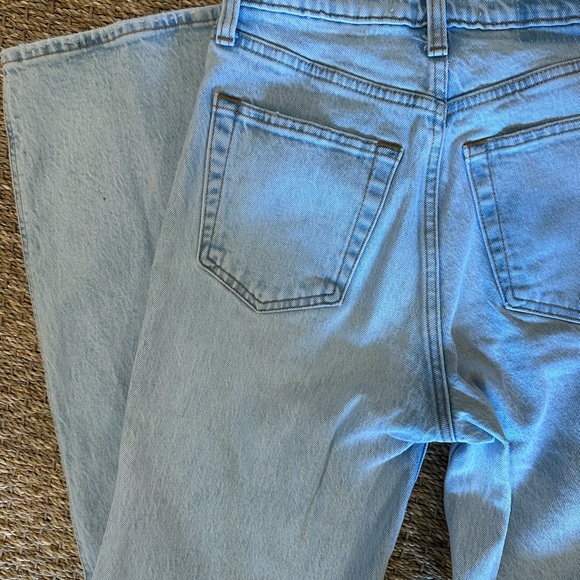 Abercrombie - 90s Relaxed Jean Ultra High Rise - Picture 4 of 5